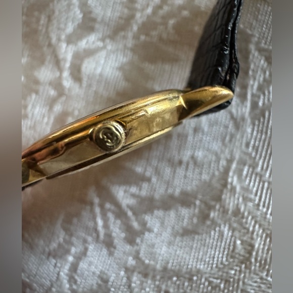 Gucci watch - Picture 6 of 13